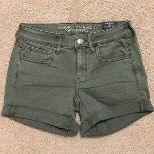 American Eagle Green Twill Stretchy Shorts